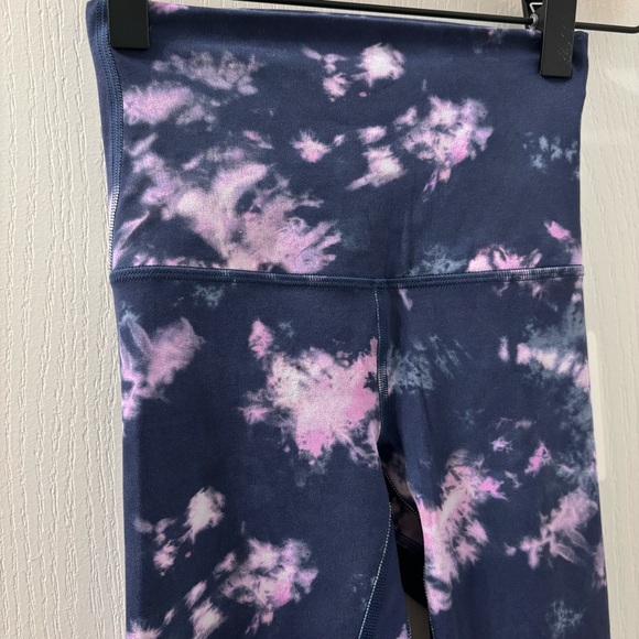 Lululemon Align Hi-Rise 28” - Picture 2 of 7